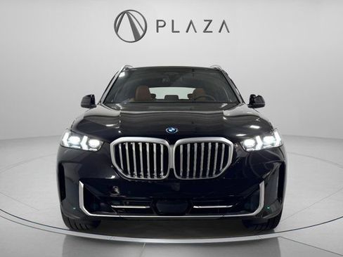 New 2026 BMW X5 xDrive50e image 8