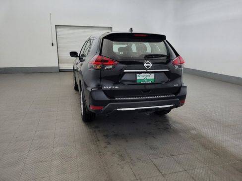 Used 2018 Nissan Rogue S AWD/4WD image 6