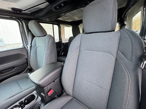 New 2026 Jeep Wrangler Unlimited Sport image 27