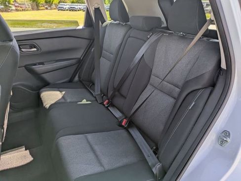 Used 2024 Nissan Rogue SV image 24