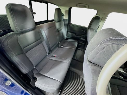 Used 2024 Nissan Frontier SV w/ SV Convenience Package RWD image 25