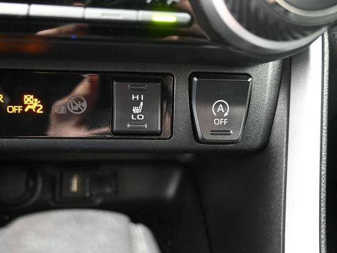 Used 2022 Toyota RAV4 XLE w/ Convenience Package image 27