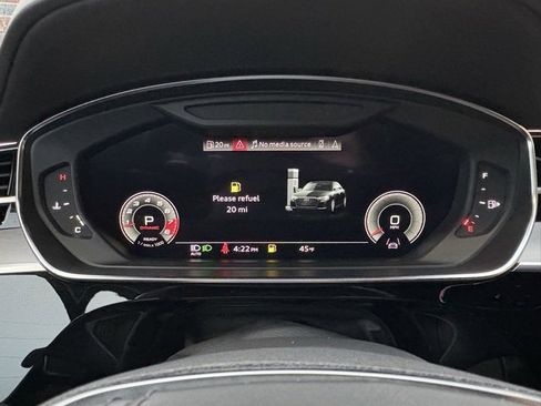 Certified 2023 Audi S8 w/ S8 Comfort Plus Package image 37