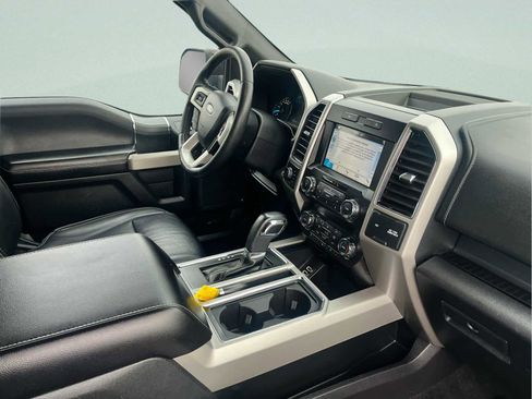 Used 2019 Ford F150 Lariat image 15