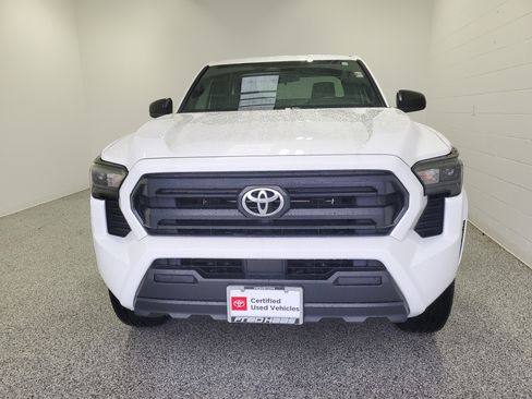 Certified 2025 Toyota Tacoma SR AWD/4WD image 3