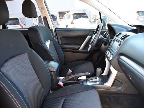 Used 2017 Subaru Forester 2.5i w/ Alloy Wheel Package image 23