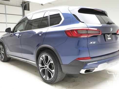 Used 2020 BMW X5 xDrive40i w/ Executive Package image 3