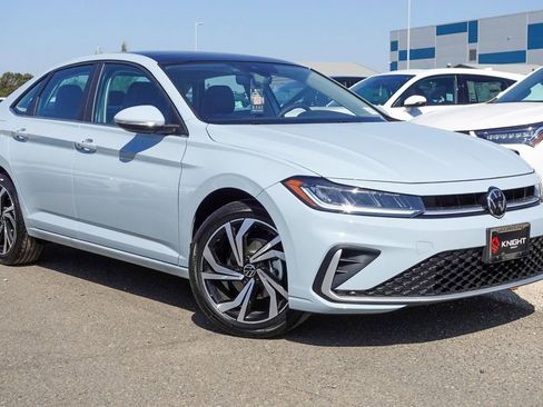 New 2026 Volkswagen Jetta SEL image 3