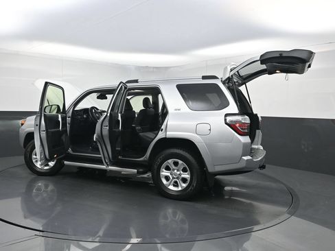 Used 2023 Toyota 4Runner SR5 Premium w/ Moonroof Package RWD image 38