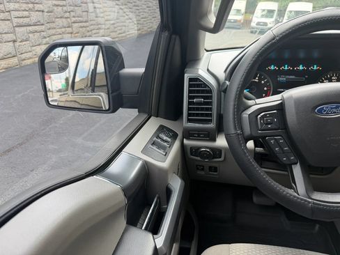Used 2018 Ford F150 XLT w/ Equipment Group 302A Luxury AWD/4WD image 16