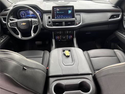 Used 2024 Chevrolet Tahoe Premier w/ Premium Package AWD/4WD image 13