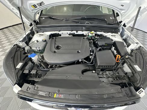 Used 2026 Volvo XC40 B5 Plus AWD/4WD image 28