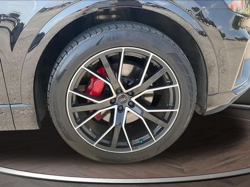 Used 2019 Audi Q8 Premium Plus AWD/4WD image 9