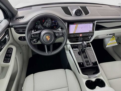 New 2026 Porsche Macan image 25