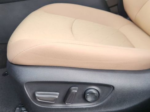 Certified 2022 Toyota RAV4 XLE w/ Convenience Package image 18