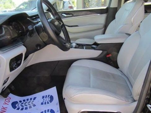 Used 2021 Jeep Grand Cherokee L Overland w/ Advanced Protech Group III image 8