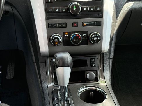 Used 2012 Chevrolet Traverse LT FWD image 12