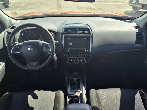 Used 2020 Mitsubishi Outlander Sport ES image 3