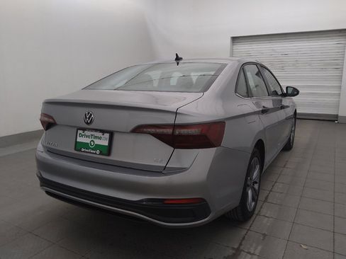 Used 2024 Volkswagen Jetta SE FWD image 9