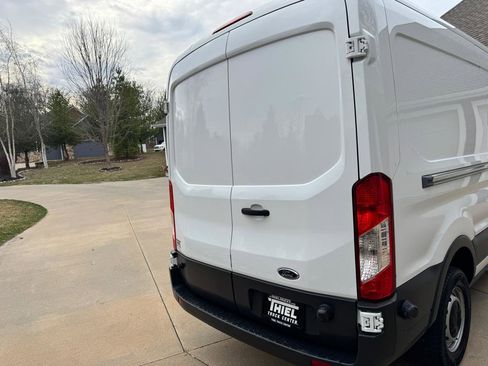 Used 2015 Ford Transit 250 148 Medium Roof image 36
