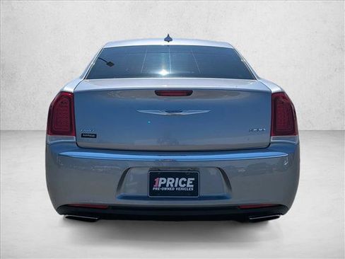 Used 2017 Chrysler 300 Limited AWD/4WD image 6