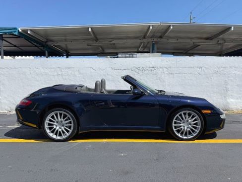 Used 2005 Porsche 911 Carrera RWD image 5