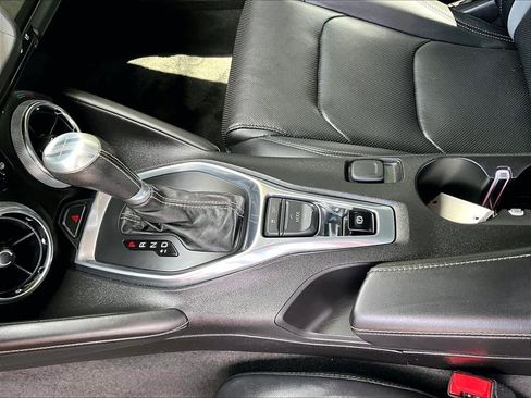 Used 2017 Chevrolet Camaro SS RWD image 19