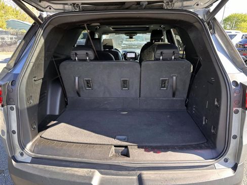 Used 2023 Chevrolet Traverse RS AWD/4WD image 6