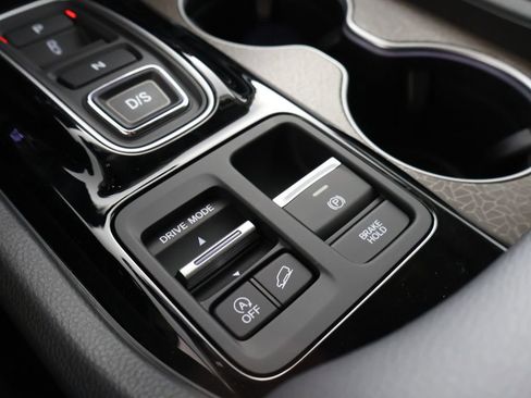 Used 2017 Honda Pilot Elite image 64