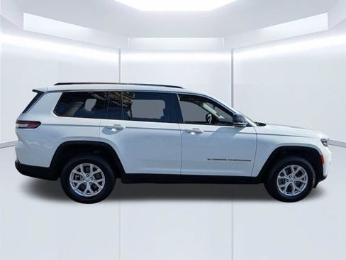 Used 2023 Jeep Grand Cherokee L Limited AWD/4WD image 3