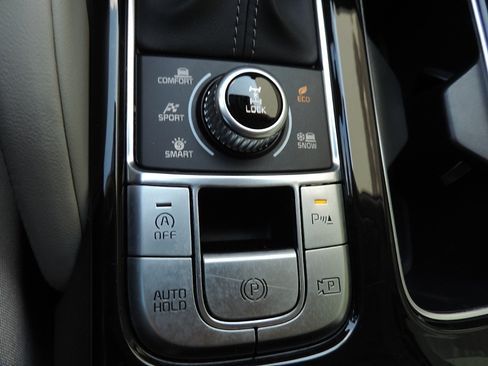 Used 2023 Kia Telluride SX Prestige AWD/4WD image 23