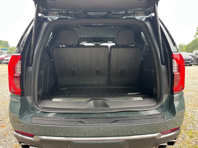 Certified 2026 GMC Yukon AT4 w/ LPO, Floor Liner Package AWD/4WD image 15