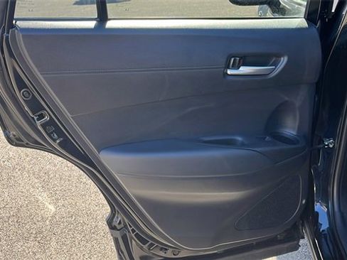 Used 2025 Toyota Corolla Cross XLE image 18