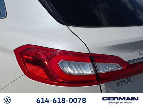Used 2018 Lincoln MKX Reserve AWD/4WD image 18