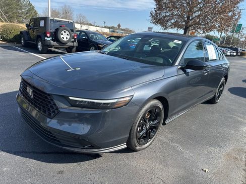 Certified 2025 Honda Accord SE image 7