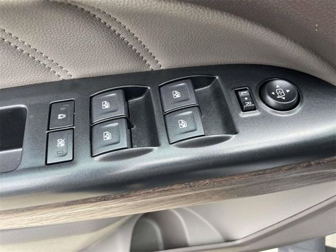 Used 2022 GMC Canyon Denali image 17