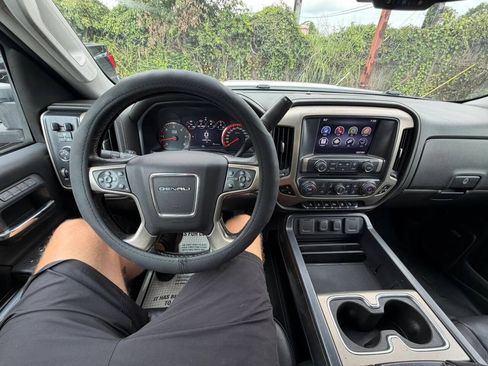 Used 2015 GMC Sierra 2500 Denali w/ Driver Alert Package AWD/4WD image 11