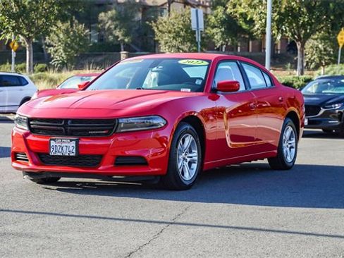 Used 2022 Dodge Charger SXT image 4