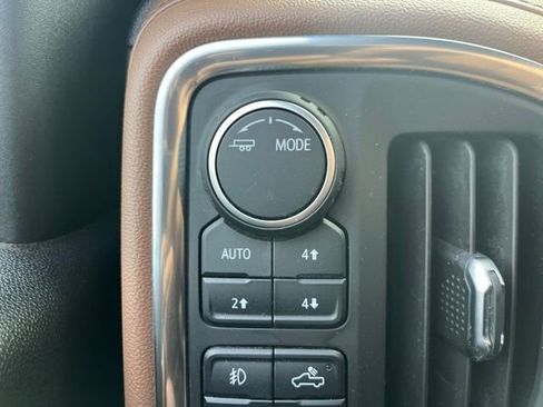 Used 2022 Chevrolet Silverado 2500 High Country AWD/4WD image 17