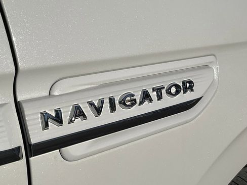 Used 2024 Lincoln Navigator L Reserve image 20