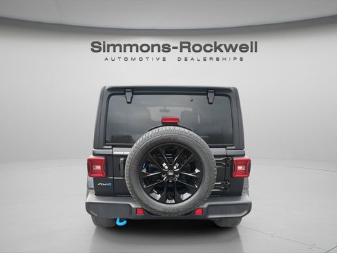 Used 2023 Jeep Wrangler Sahara w/ Cold Weather Group image 6