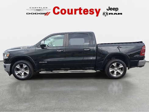 Used 2019 RAM 1500 Laramie AWD/4WD image 6