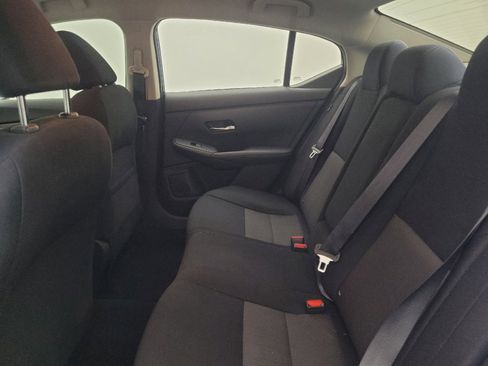 Used 2021 Nissan Sentra SV FWD image 18