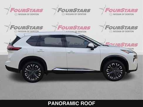 New 2026 Nissan Rogue Platinum AWD/4WD image 3