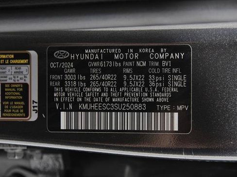Certified 2025 Genesis GV80 3.5T Prestige AWD/4WD image 24