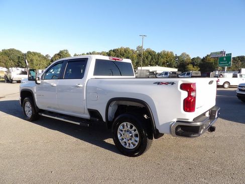 Used 2025 Chevrolet Silverado 3500 LT w/ Safety Package AWD/4WD image 4