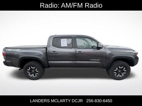 Used 2022 Toyota Tacoma TRD Off-Road w/ Technology Package AWD/4WD image 8