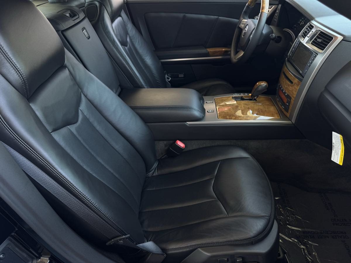 Used 2009 Cadillac XLR RWD image 25