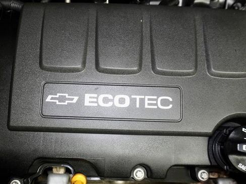 Used 2018 Chevrolet Trax LT w/ LT Convenience Package image 33