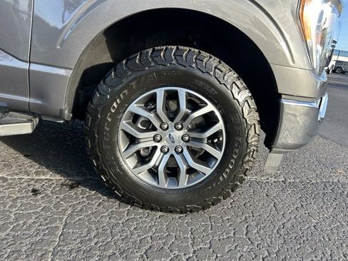 Used 2022 Ford F150 Lariat w/ Trailer Tow Package image 8